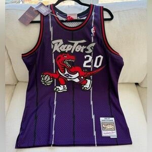 Mitchell & Ness Purple Raptors Jersey size large men’s